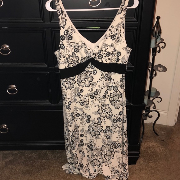 Bisou Bisou Dresses & Skirts - Women’s Bisou Bisou dress size 12